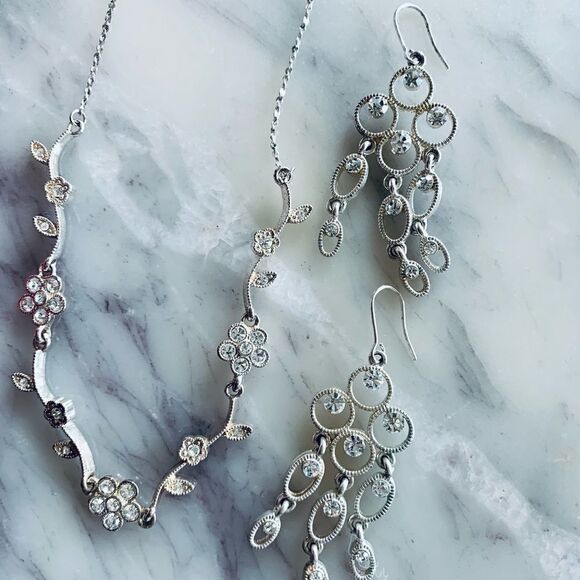 Sparkling Glitz Jewelry   - Picture 2 of 2